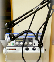 photo:近赤外線レーザー治療器